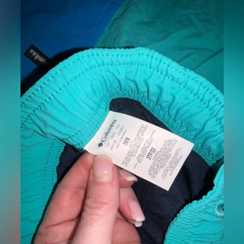 Men’s Columbia Swim Shorts😎 - Picture 2 of 4